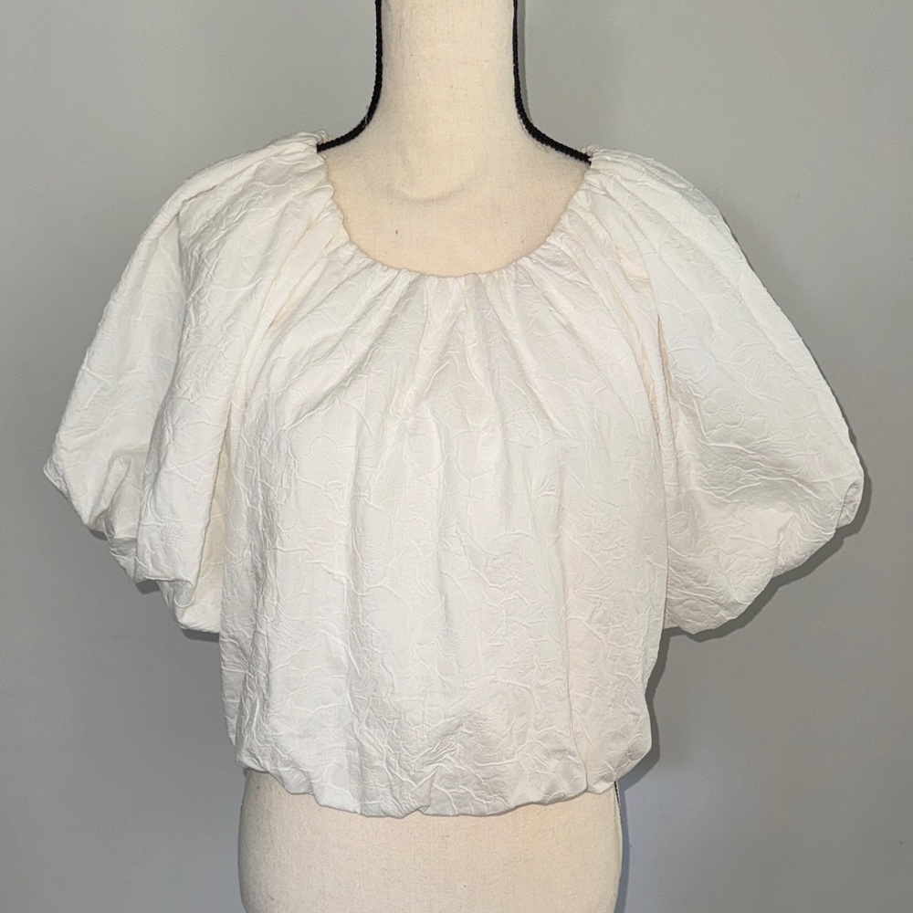 Anthropologie’s Endless Rose White Crew Neck Bubble Textured Blouse Sz M